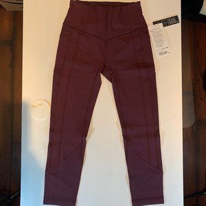 Lululemon All The Right Places Crop II, size 6